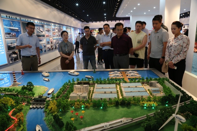 海港區團區委、青企協(xié)組織開(kāi)展 “解放思想奮發(fā)進(jìn)取大討論”調研走訪(fǎng)活動(dòng)